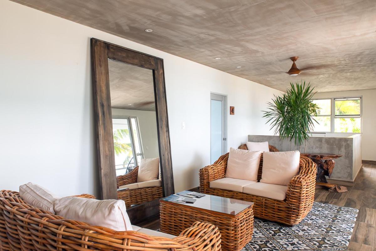 Numero Uno Beach House San Juan Buitenkant foto